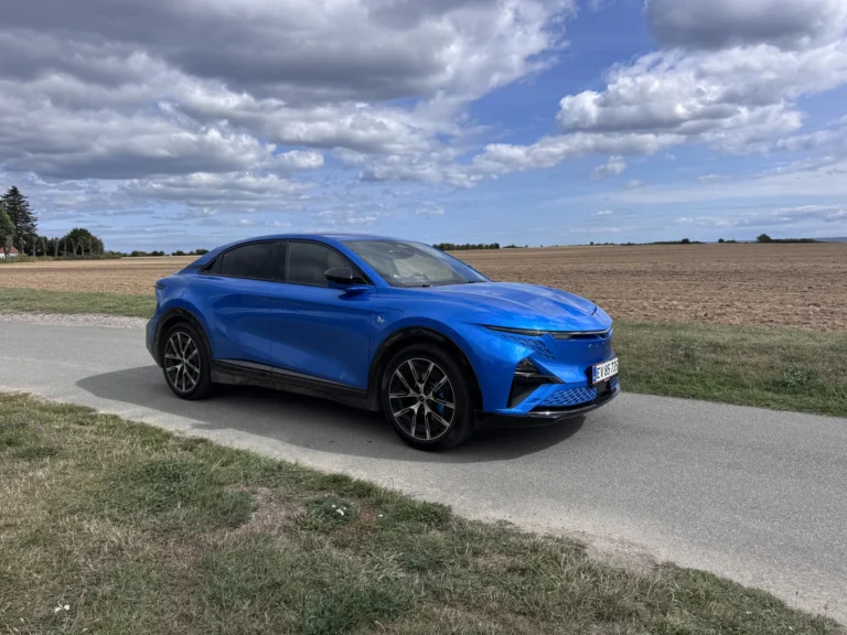 Alpine A390